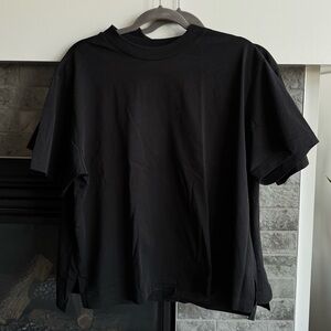 Uniqlo AIRism Oversized Black Tee